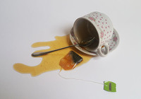N°T10 - Tasse, cuillère, sachet de thé, résine - Collection privée